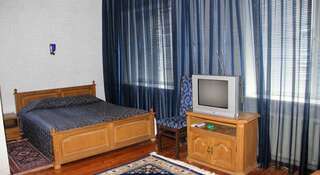 Гостиница President Махачкала Стандартный номер с кроватью размера "king-size"-2